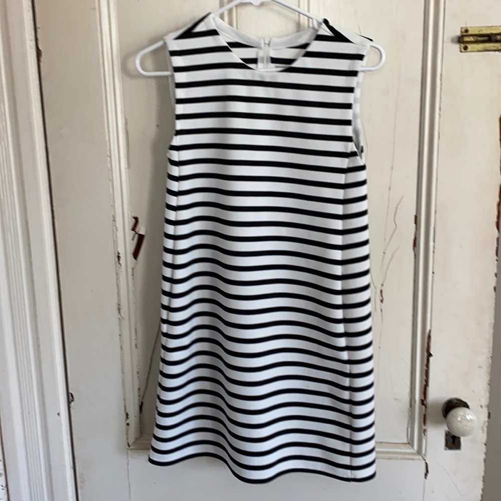 Lara Knit, navy and white dress, in excellent condition. Small.
